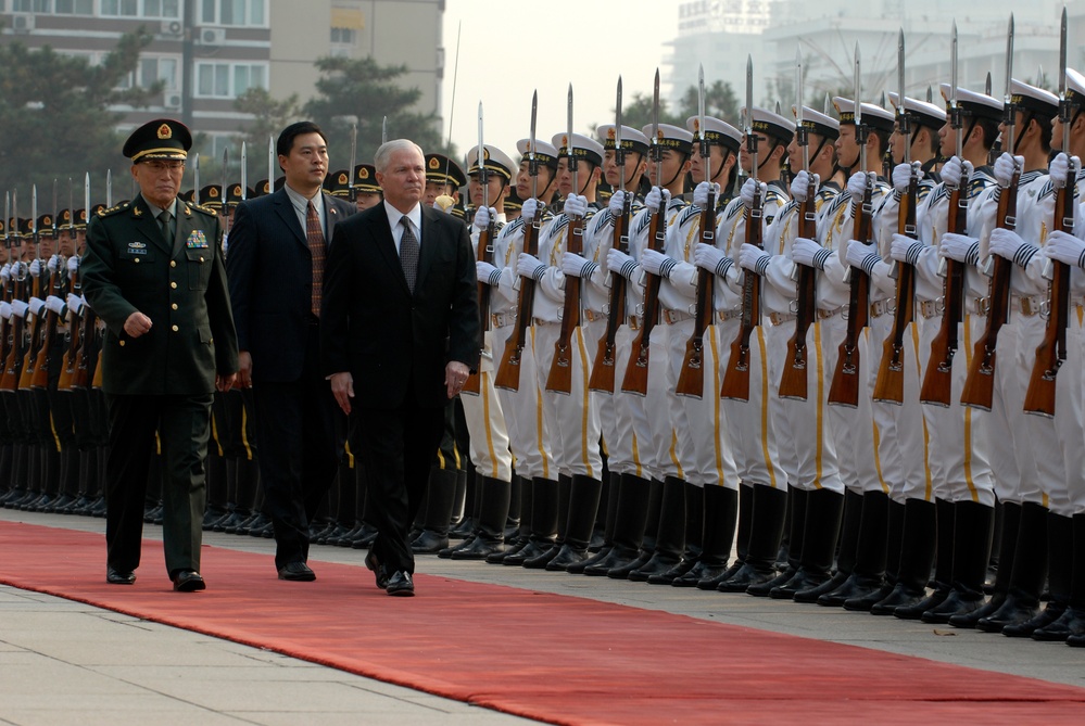 U.S. Defense Secretary Gates Reviews Chinese Troops in Beijing
