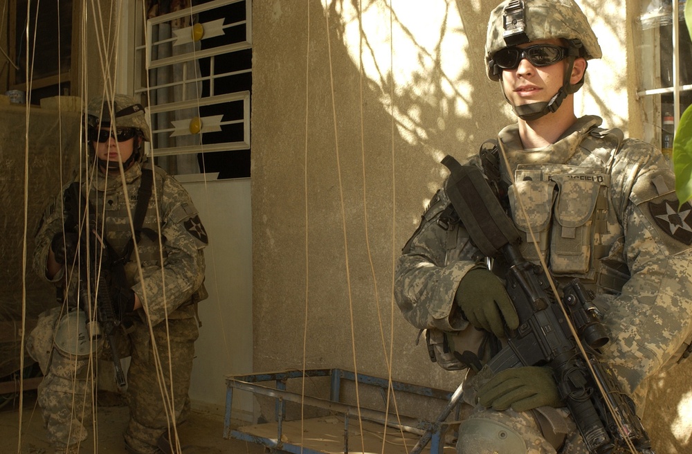 Soldiers Provide Security During Cordon-and-Search Mission in Baghdad