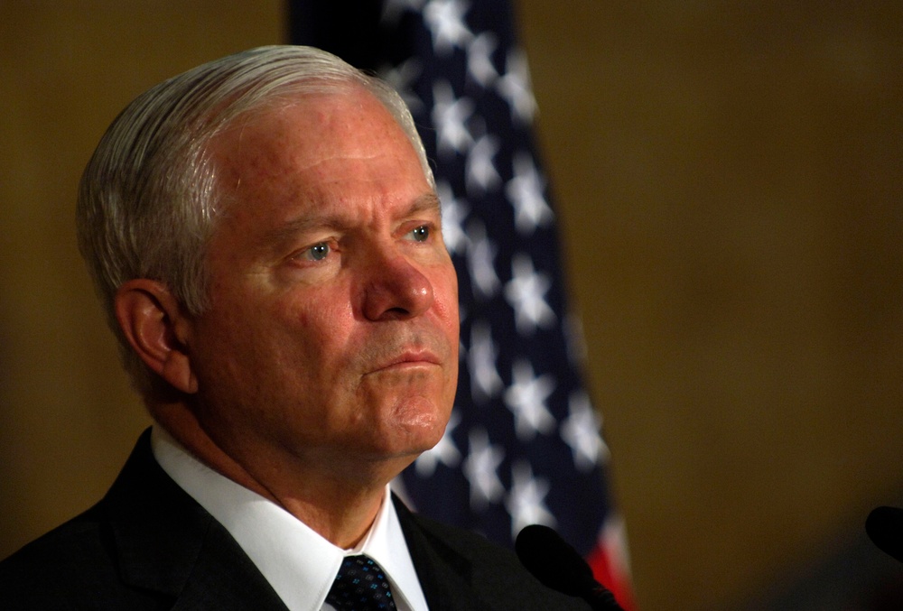 Defense Secretary Gates Addresses Media in London