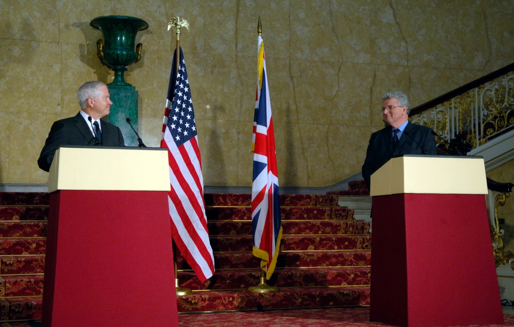 Defense Chiefs Hold Joint News Conference in London