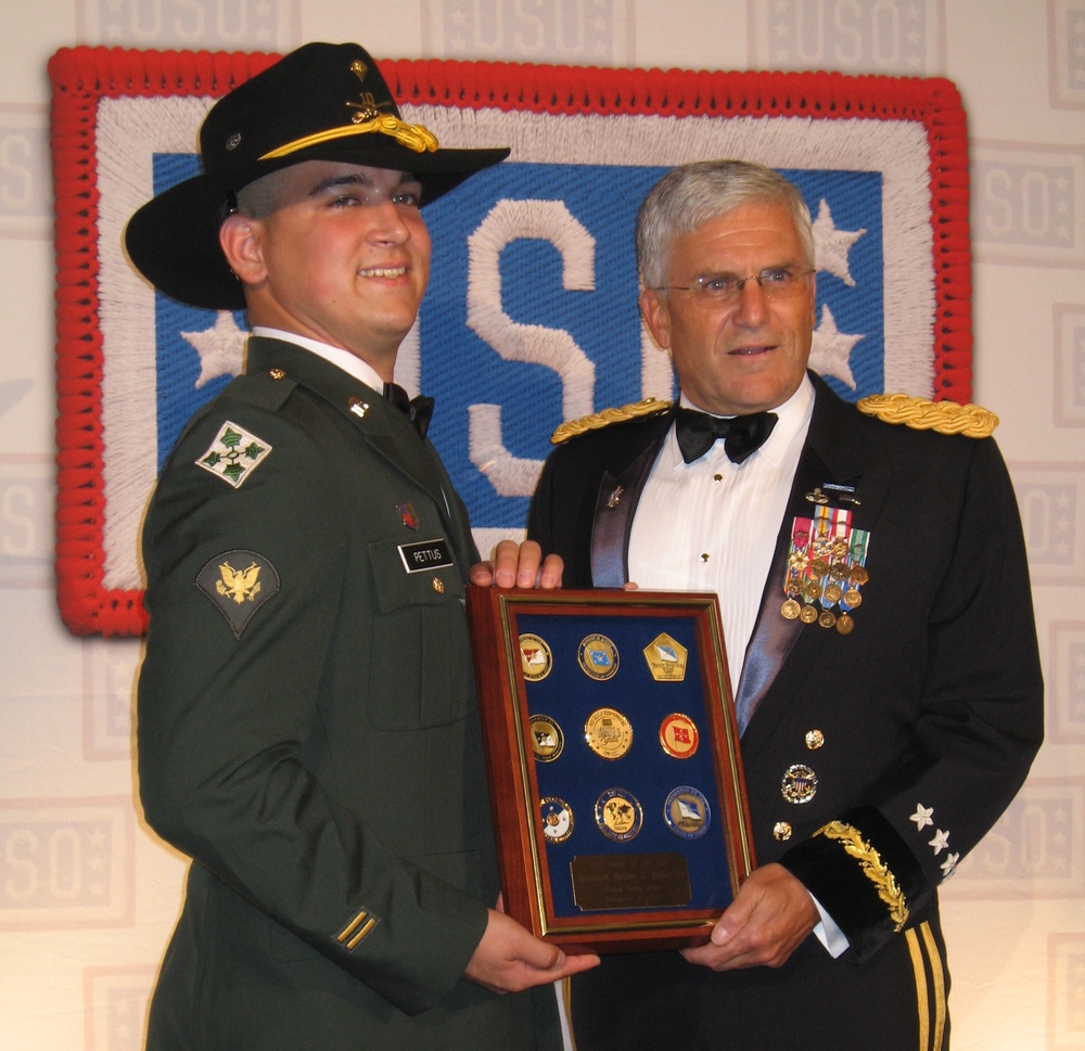 Army Soldier of the Year Honored at USO Gala