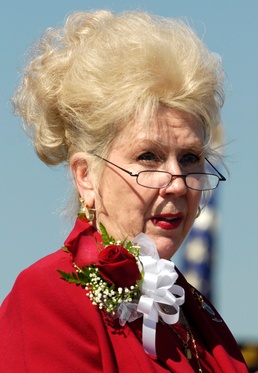 Widow Honors POW/MIA Soldiers at Pentagon Ceremony