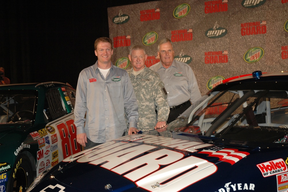 Earnhardt Jr. to Drive National Guard Car for Hendrick Motorsports in 2008 Sprint Cup Series