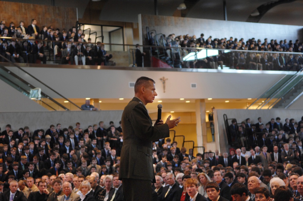 Gen. Pace Addresses Students, Gold Star Families at Chaminade High