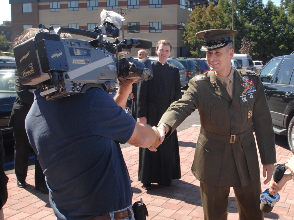 Marine Gen. Pace Pays Respects to Fallen Alumnus at Chaminade High School