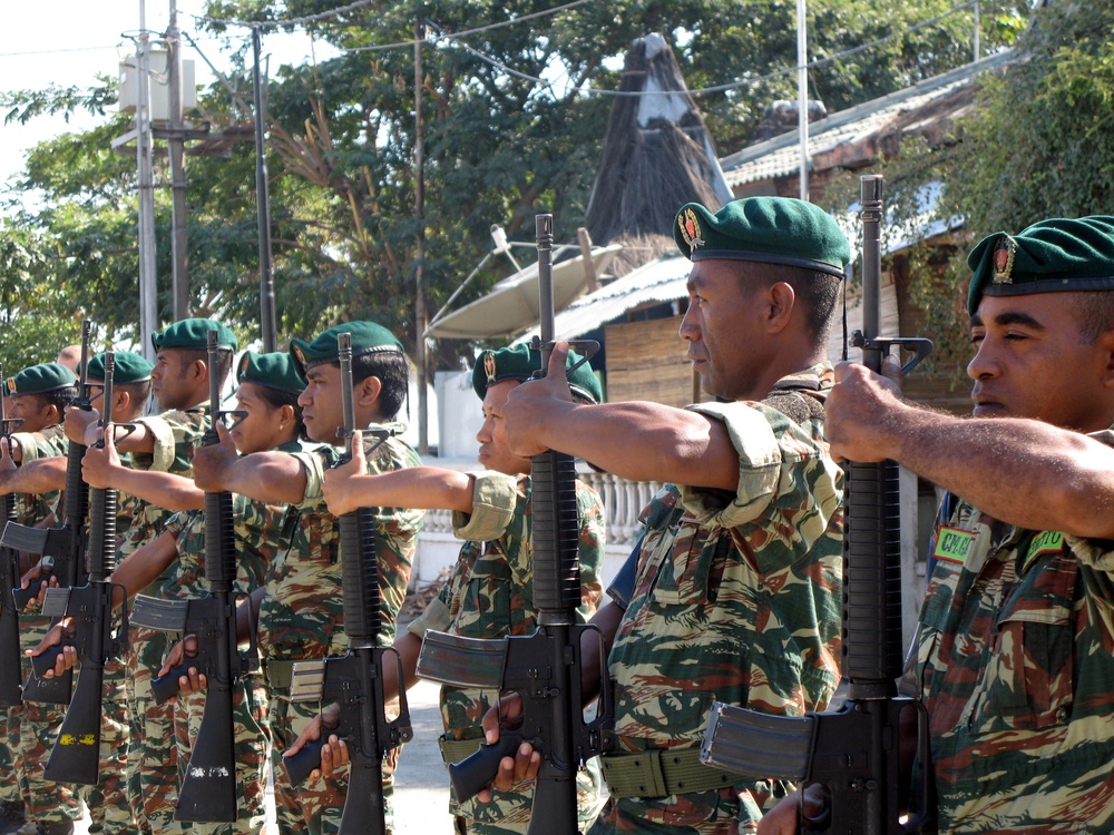 Timorese Troops Welcome U.S. Pacific Commander to Dili