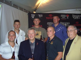 Marine Artillery Regiment Honored at Dallas Party