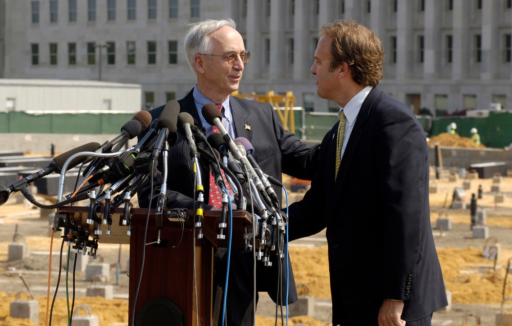 Deputy Defense Secretary Participates in Pentagon Memorial Groundbreaking