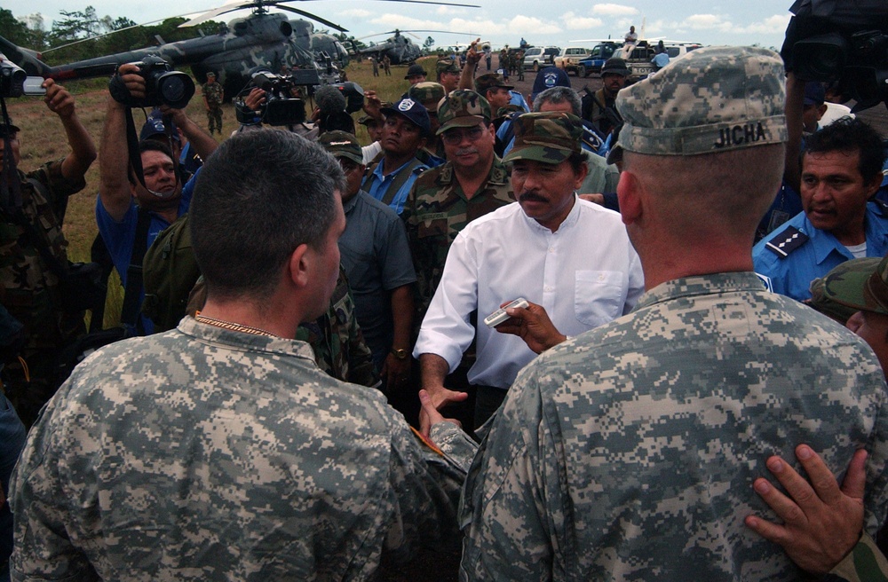 Army Officers Greet Nicaraguan President After Storm Assessment