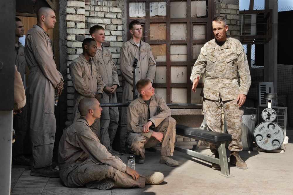 Top U.S. Military Leader Visits Troops in Fallujah