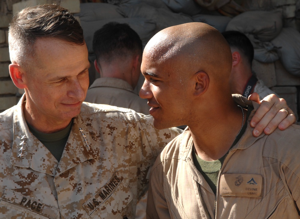 Top U.S. Military Officer Visits Troops in Fallujah