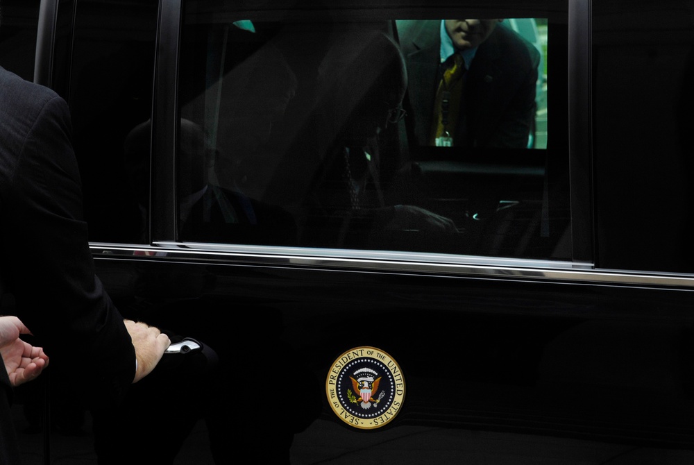 Defense Secretary Gates Welcomes President Bush and Vice President Cheney to the Pentagon