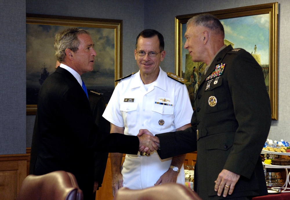 Bush Greets Marine Corps Commandant at Pentagon