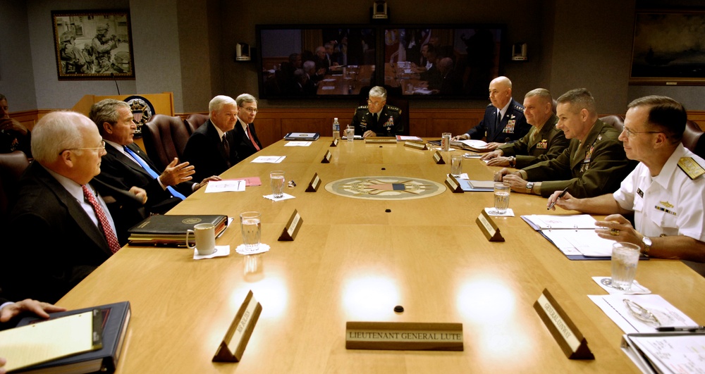 Bush, Cheney Meet with Military Leaders at Pentagon
