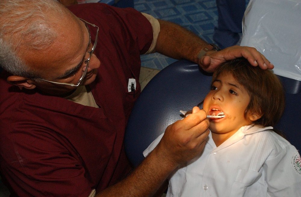 U.S. Military Provides Dental Care to Honduran Children During Training Exercise