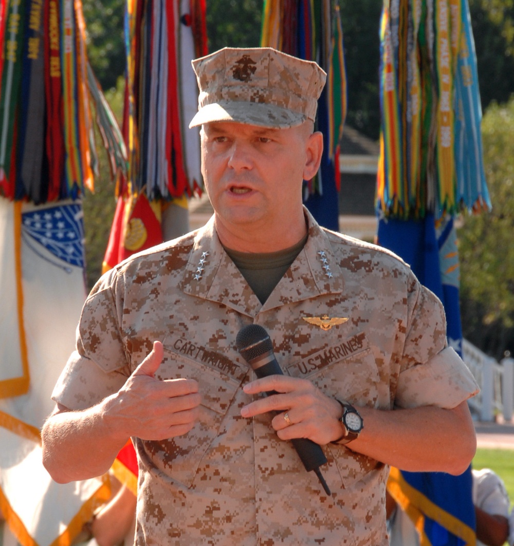 Cartwright Relinquishes Command of U.S. Strategic Command