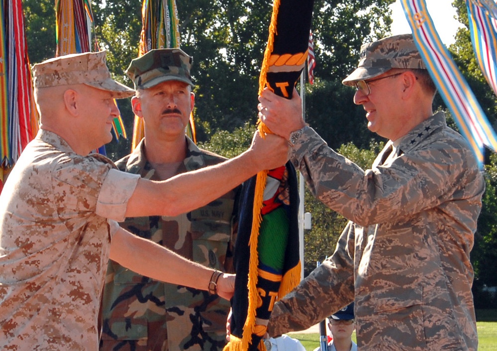 Cartwright Hands Over U.S. Strategic Command to Kehler