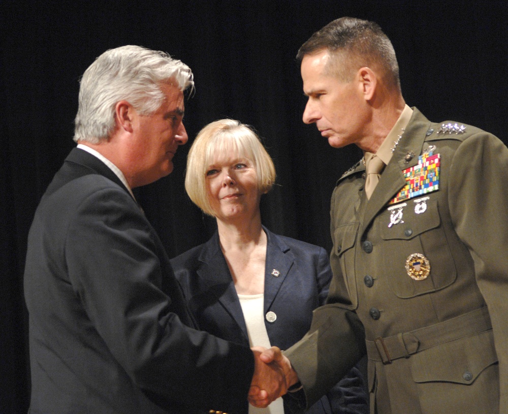 Joint Chiefs Chairman Honors Sentinels of Freedom with Grant