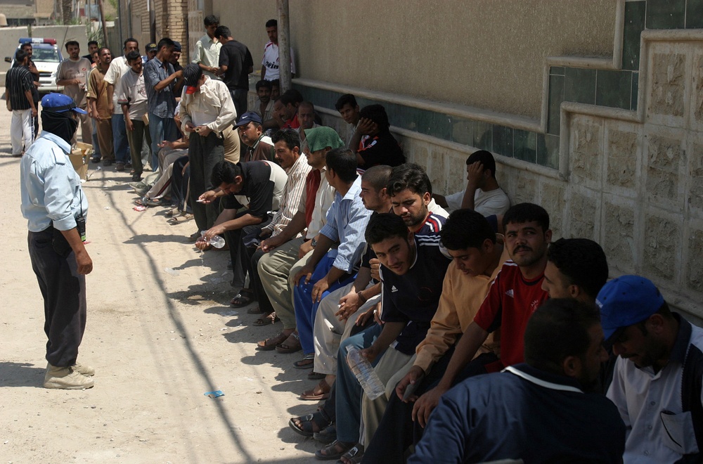 Fallujah Residents Join Neighborhood Watch Program