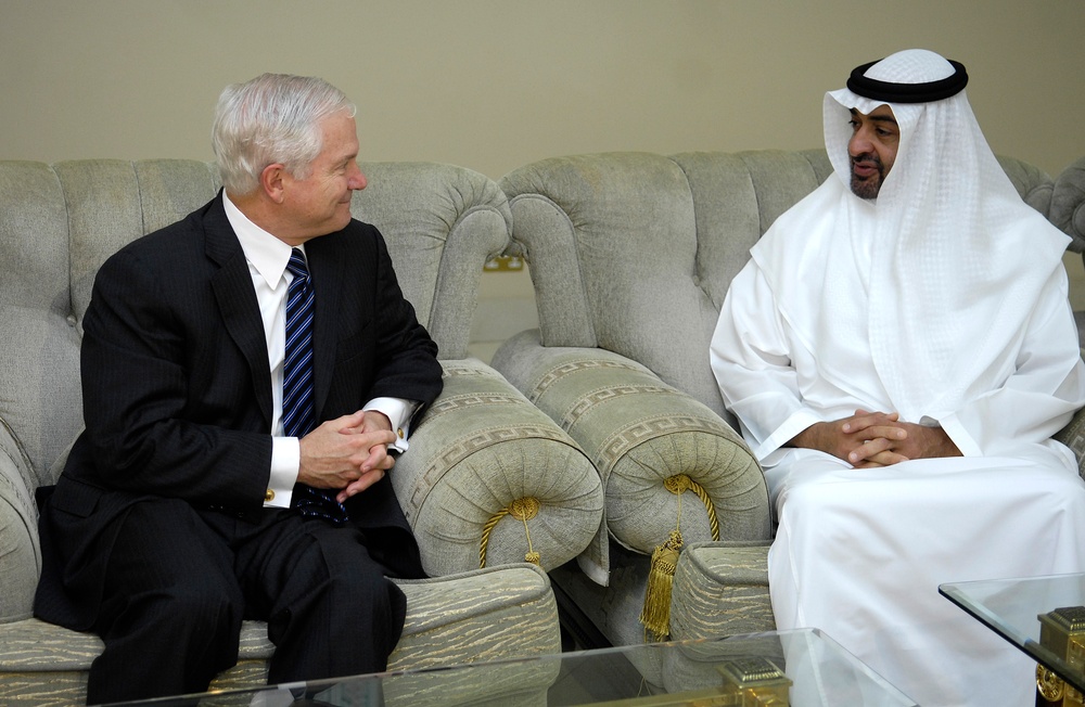 Defense Secretary Gates Meets with UAE Crown Prince