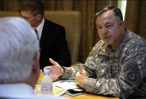 Army General Briefs Defense Secretary Gates in Kuwait