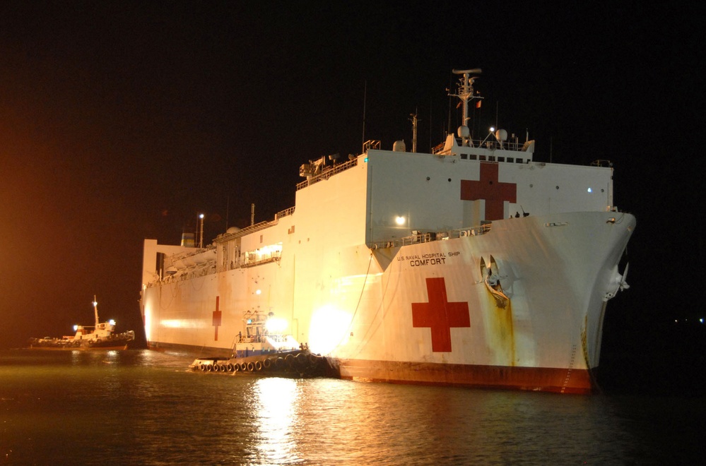 USNS Comfort Arrives in El Salvador for Humanitarian Mission