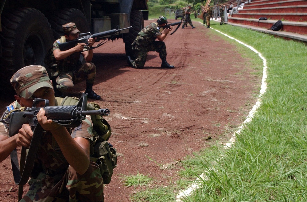 Salvadoran Soldiers Prepare for Iraq Deployment