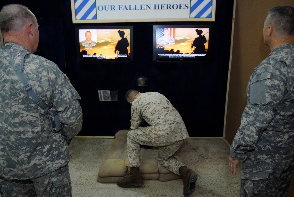 Gen. Pace Honors Fallen Soldiers at Iraq Base