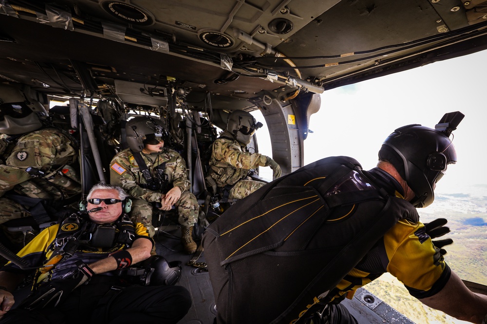 High-Altitude Precision: SOCOM Para-Commandos Conduct HALO Jump Training in Hawaii