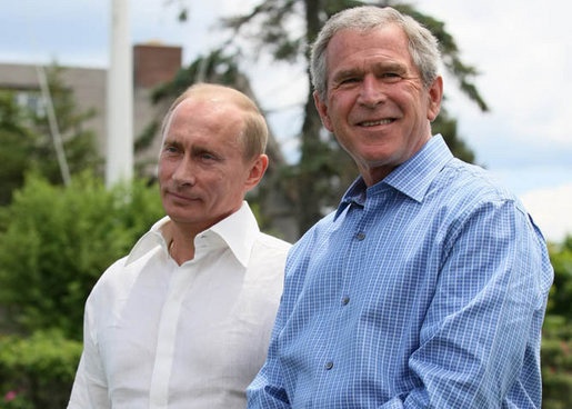 Bush and Putin Meet in Kennebunkport Ahead of Russian Leader's Departure