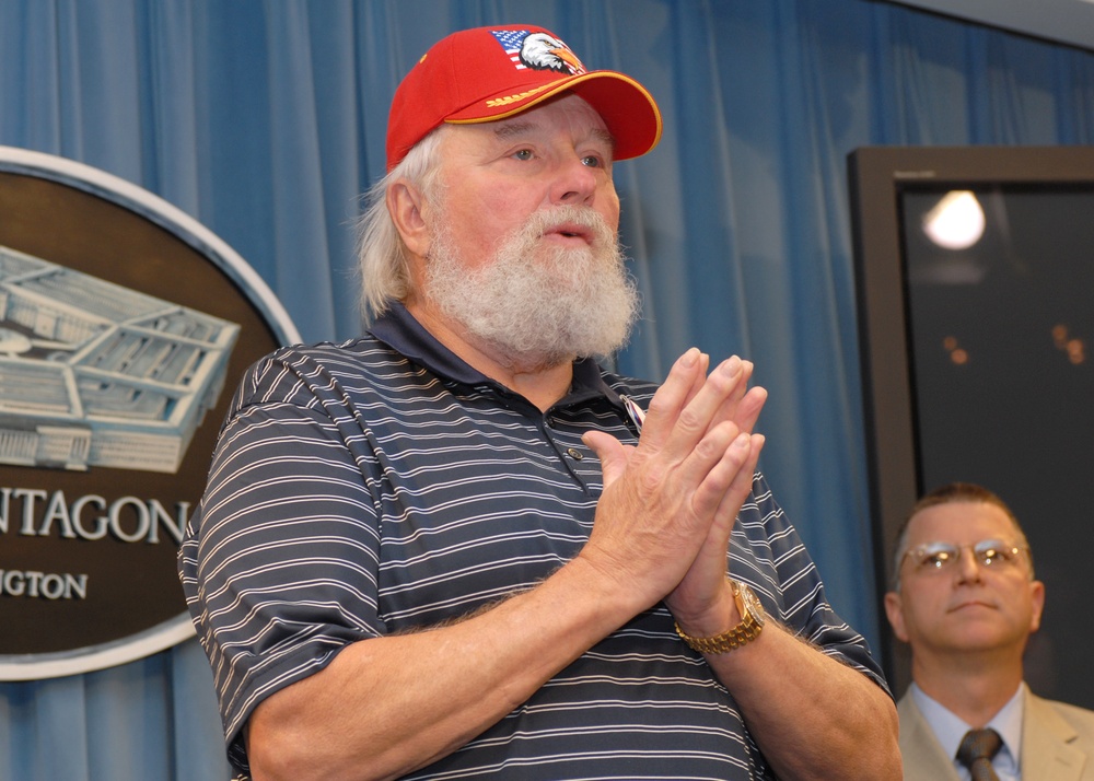 Country Music Legend Charlie Daniels Honored for Supporting US Troops