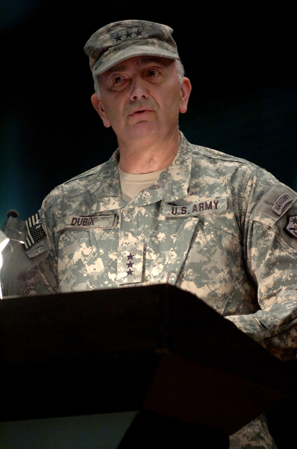 Lt. Gen. Dubik Takes Command of Iraqi Security Forces Training Mission