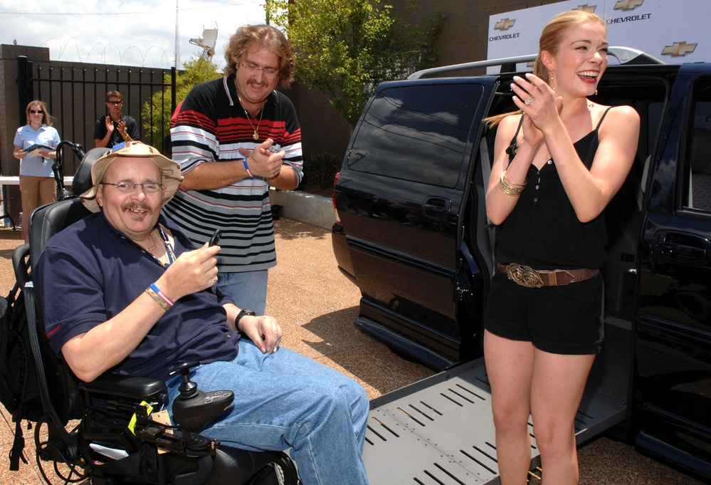 LeAnn Rimes Presents Wounded Navy Veteran with Specially Equipped Vehicle