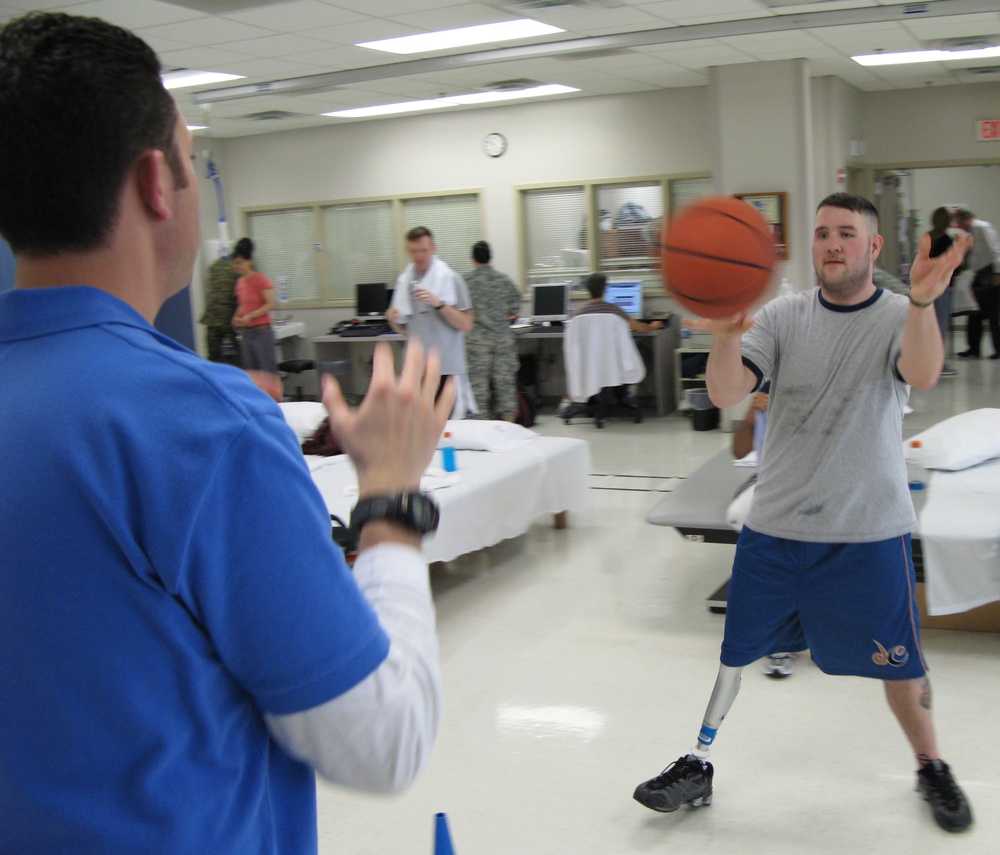 Prosthetic Leg Rehab Helps Soldier Regain Confidence