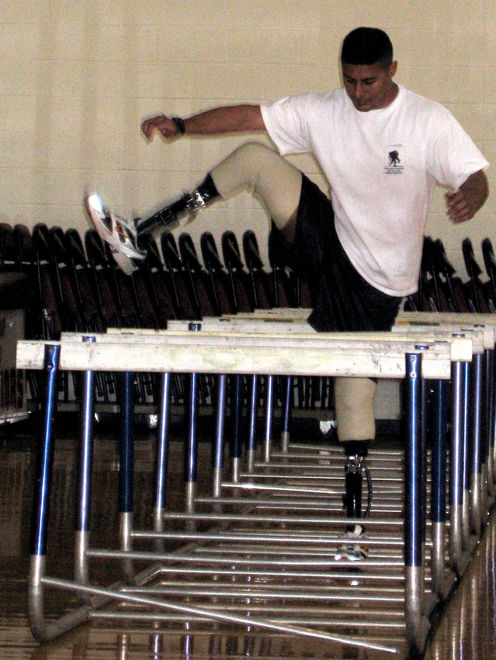 Marine Gunnery Sgt. Demonstrates Agility Drill at Amputee Training Workshop
