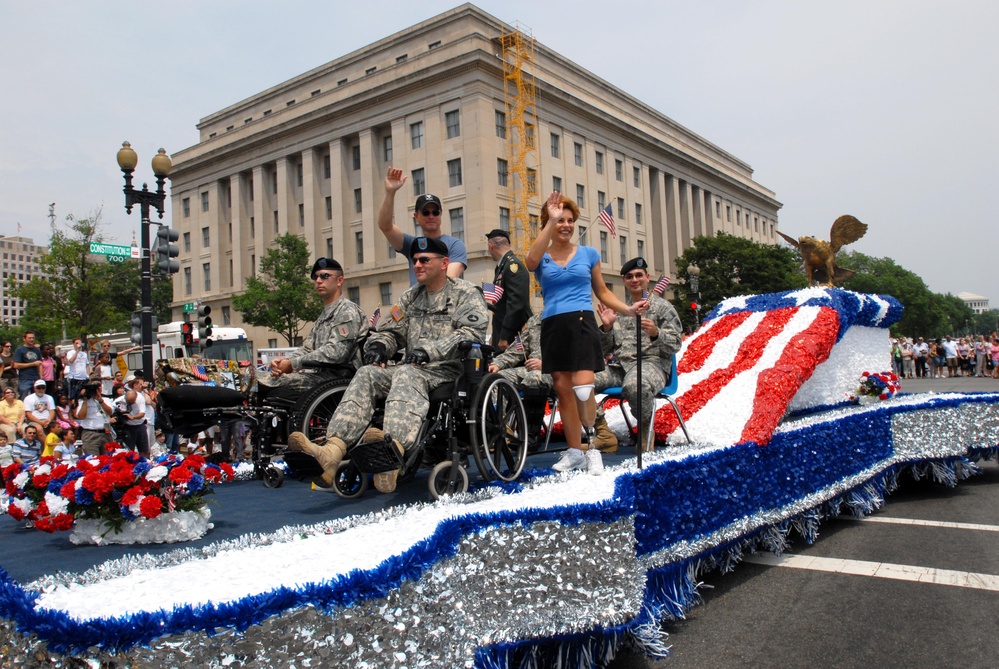 Wounded Warriors and Gary Sinise Lead National Memorial Day Parade