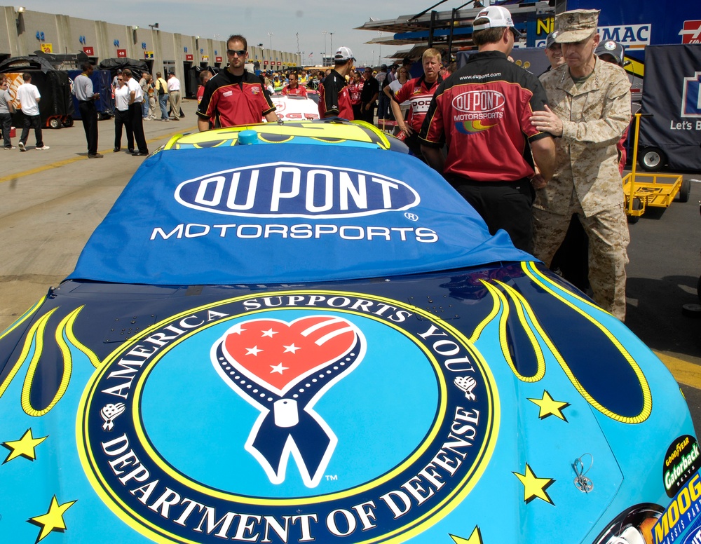 Gen. Pace Thanks NASCAR Pit Crew for Supporting Troops