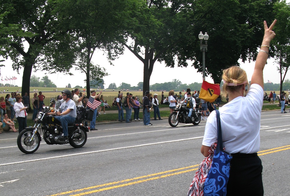 Thousands Ride for Freedom in Annual Rolling Thunder Parade