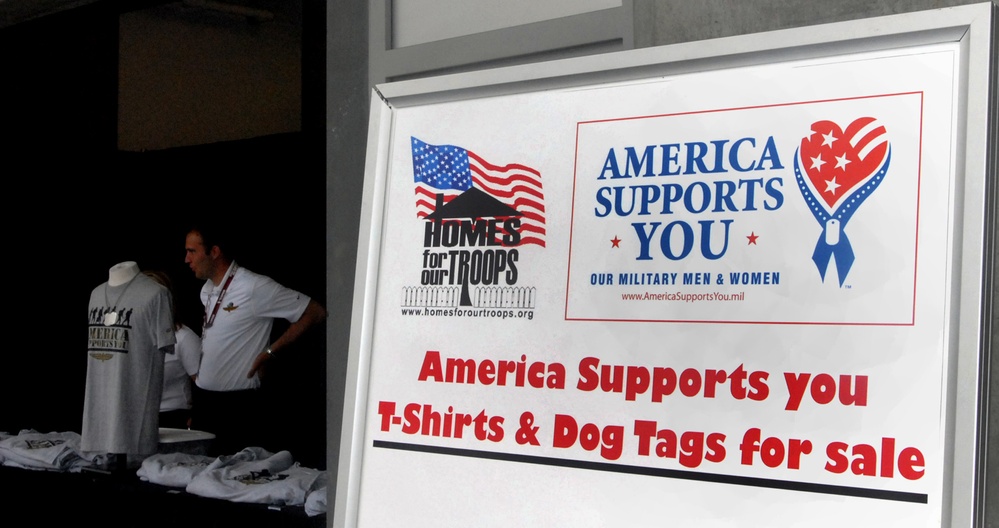 Indianapolis 500 Stand Sells T-Shirts, Dog Tags to Benefit Disabled Veterans