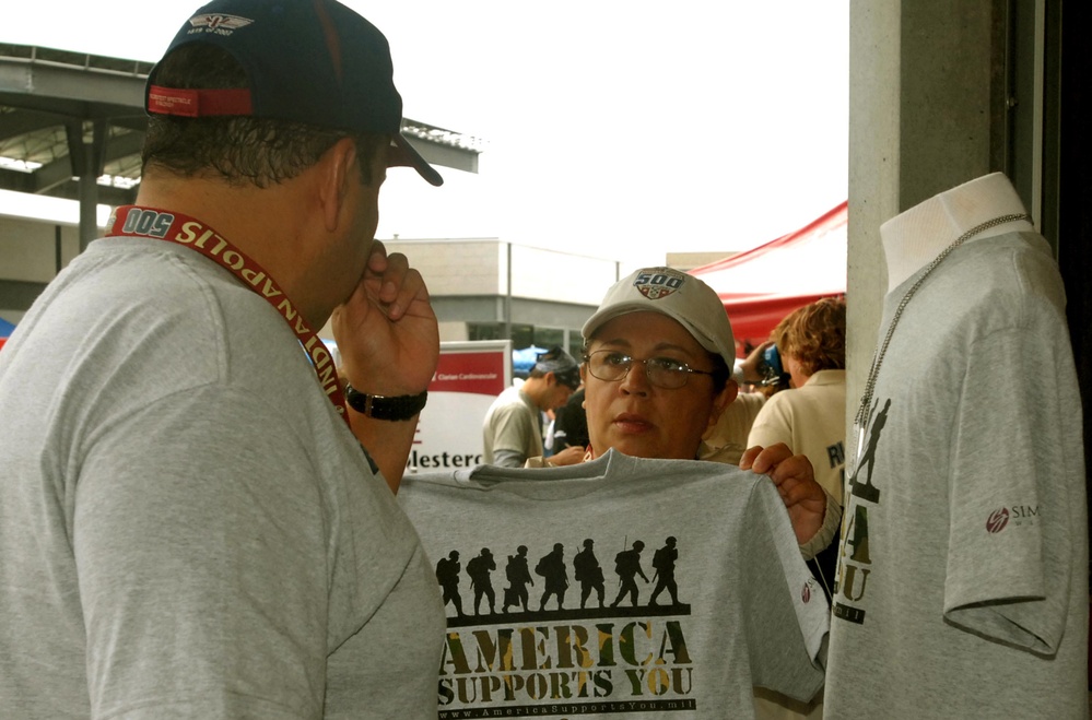 Queretaro Native Sells T-shirts to Support Homes for Our Troops at Indianapolis 500