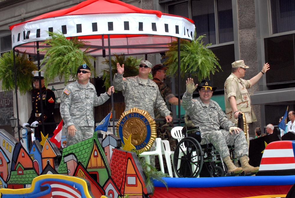 Troops Honored at 50th Indy 500 Festival Parade