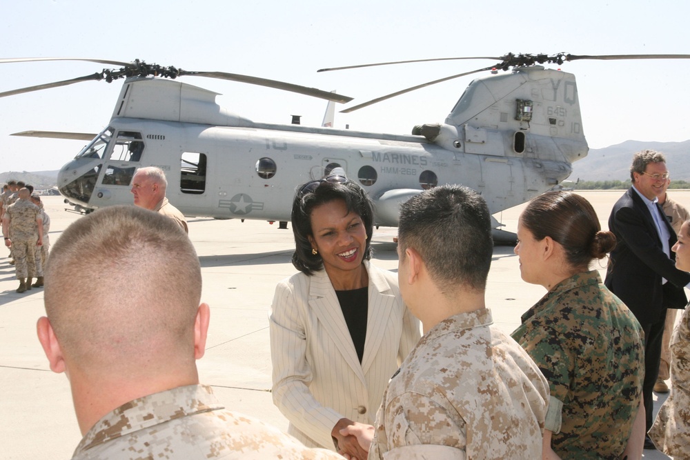Sec. Rice Visits Marine Corps Base, Honors Troops in Global War on Terror