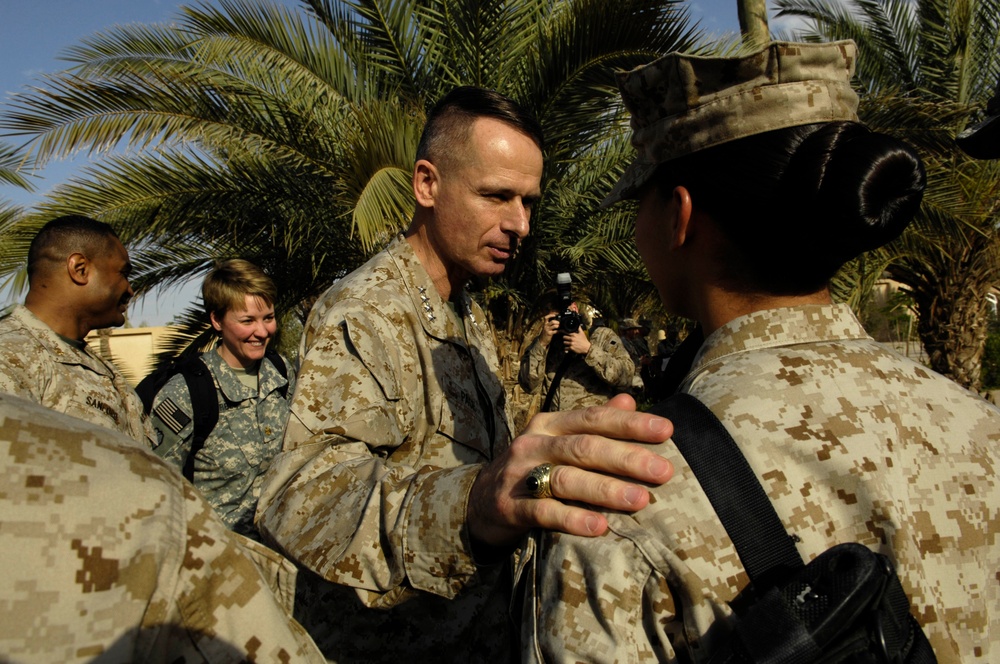 Top U.S. Military Leaders Meet with Troops in Iraq