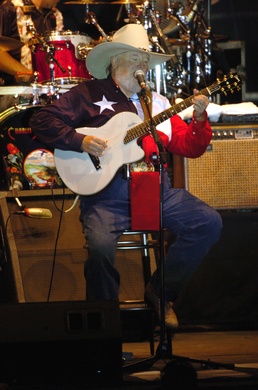 Country Music Legend Charlie Daniels Performs for Troops at Marine Corps Air Station