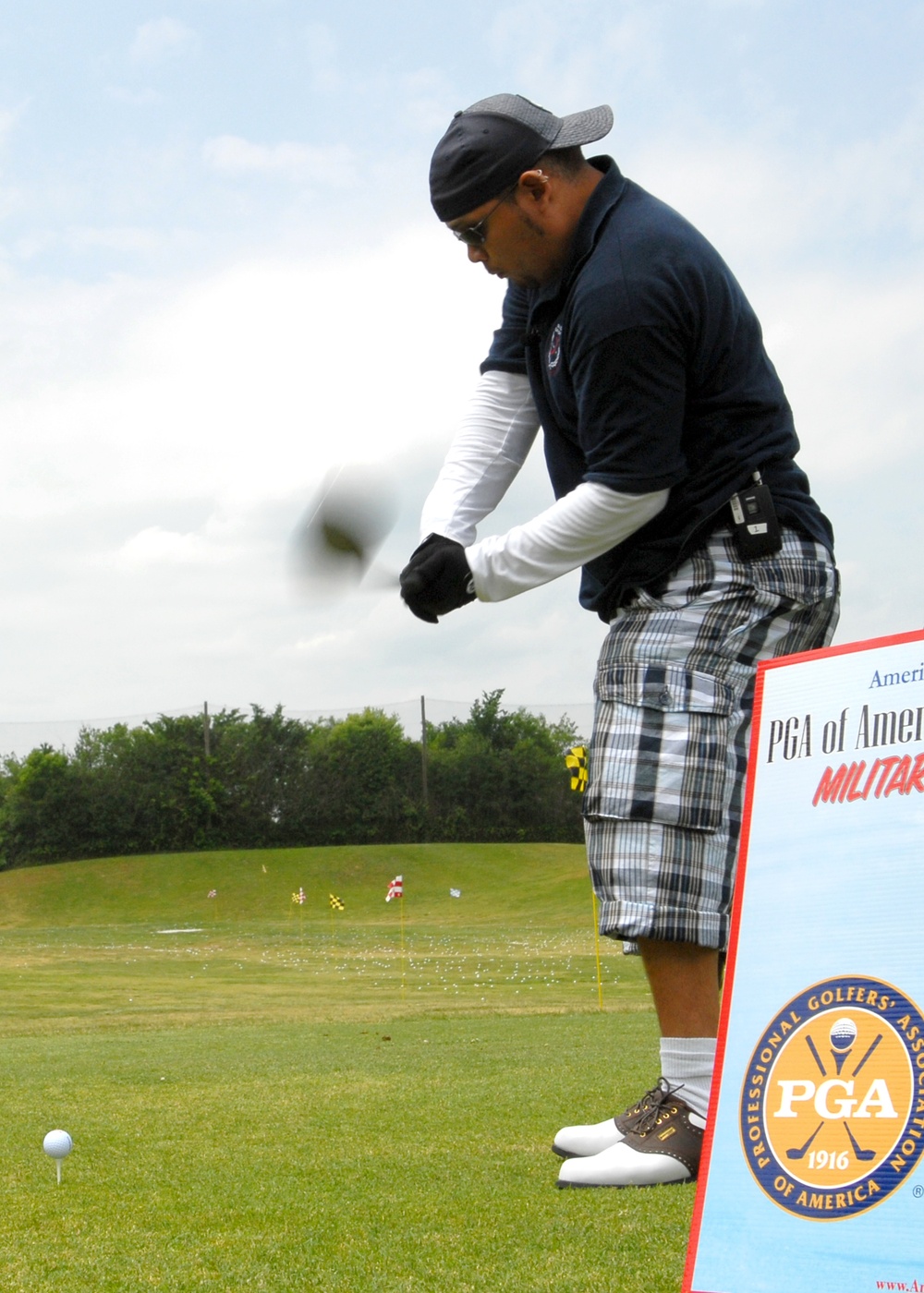 Retired Army Sgt. Practices Golf After Military Program Launch