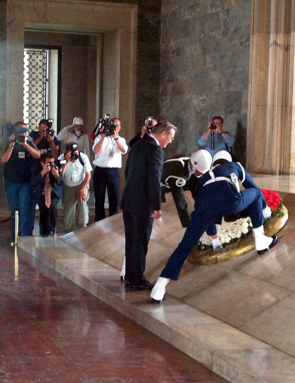 Rumsfeld Honors Ataturk in Turkey