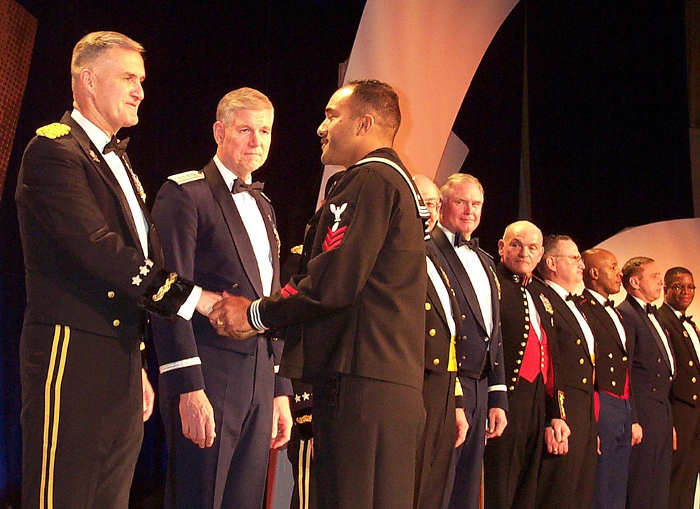 Joint Chiefs of Staff Honor USO Sailor of the Year