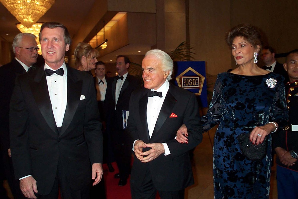 Defense Secretary, Film Industry Leaders Honored at Military Concert