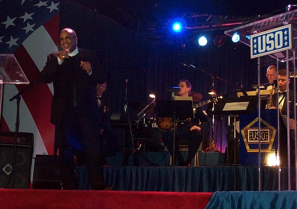 Quincy Jones Leads Air Force Jazz Band in Tribute to Bob Hope and Film Industry