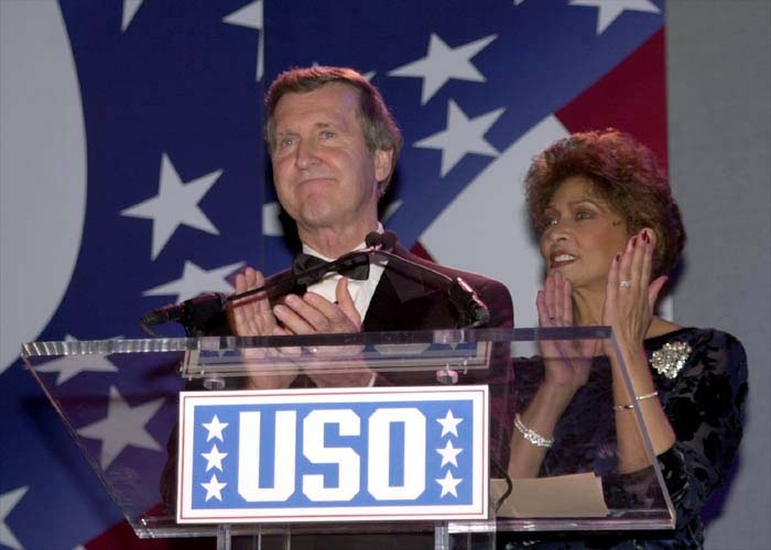 Cohen Applauds Hollywood Entertainers for Supporting U.S. Troops